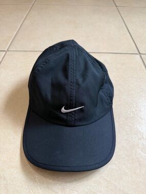 Nike Dri Fit Feather LightAdjustable Hat Running Tennis Unisex OS Black